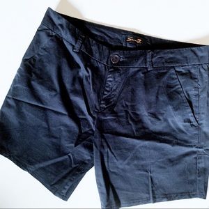 🌺Seven 7 Jeans size 4 dark navy shorts